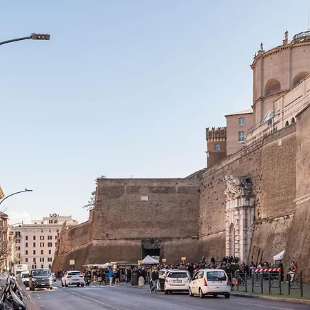 Bright At The Vatican Museums アパート